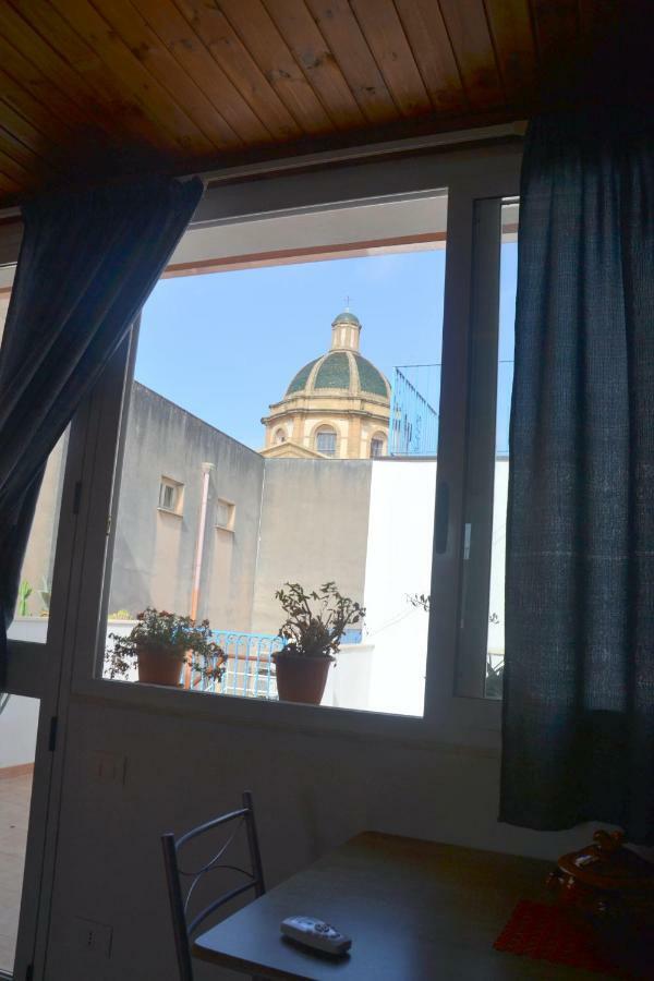 Case Vazzana - Cortile Sant'Agostino Мадзара-дель-Валло Екстер'єр фото